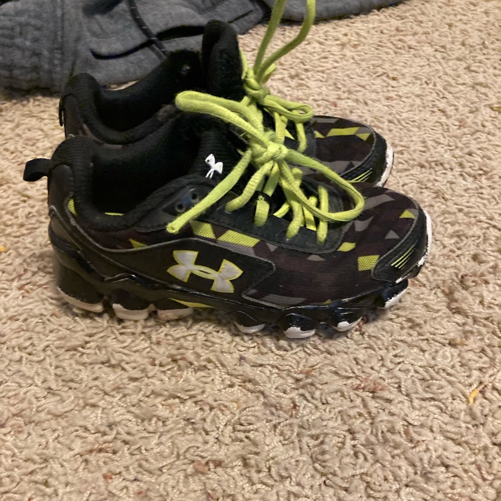 UA shoes